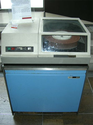Жесткий диск IBM 2311